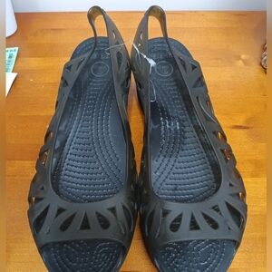 Women’s Crocs Size 10 Black Small wedge peep Toe Sling Back